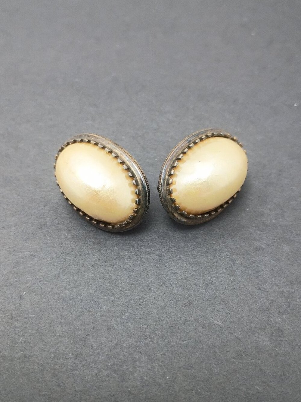 VTG Large Mother of Pearl Sterling 925 Pierced Earring Clip On Style Earrings